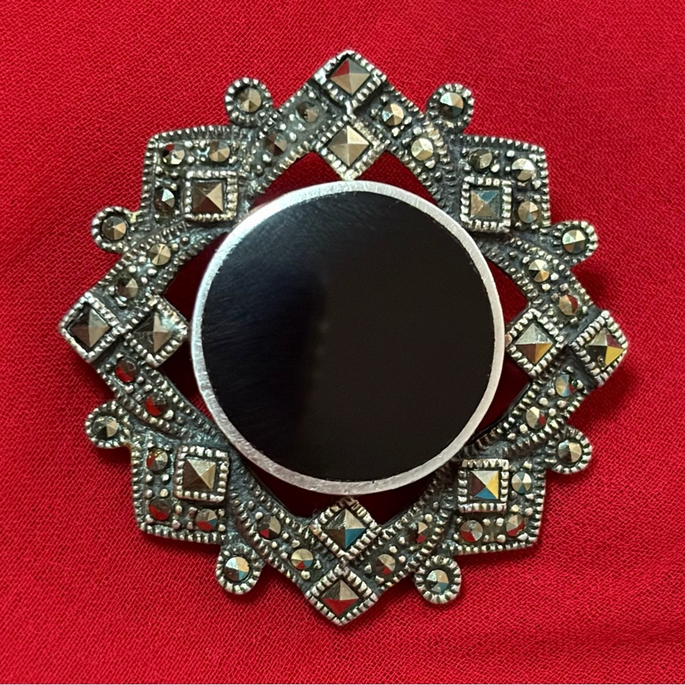 Art Deco sterling silver Vintage 925 Onyx Marcasite Brooch Pin